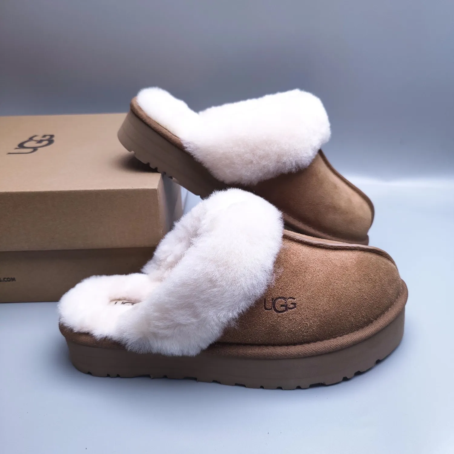 💰440 2550 🔥 Thick-soled wool slippers (star slippers plus version) are comfortable and can be worn at home and outside. Split cow upper, Longfeng moccasin wool lining. The original three-layer combination outsole is light and comfortable on the foot. Only the top version is made. The oil edge craftsmanship is exquisite! Color: maroon gray sand antelope brown black code number: 35-41